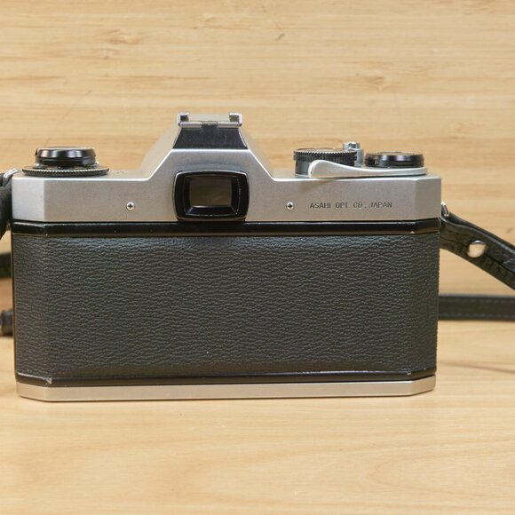 Pentax Spotmatic SP II 35mm SLR Film Camera, with 55mm f1.8 Super-Takumar Lens - Picture 7 of 10